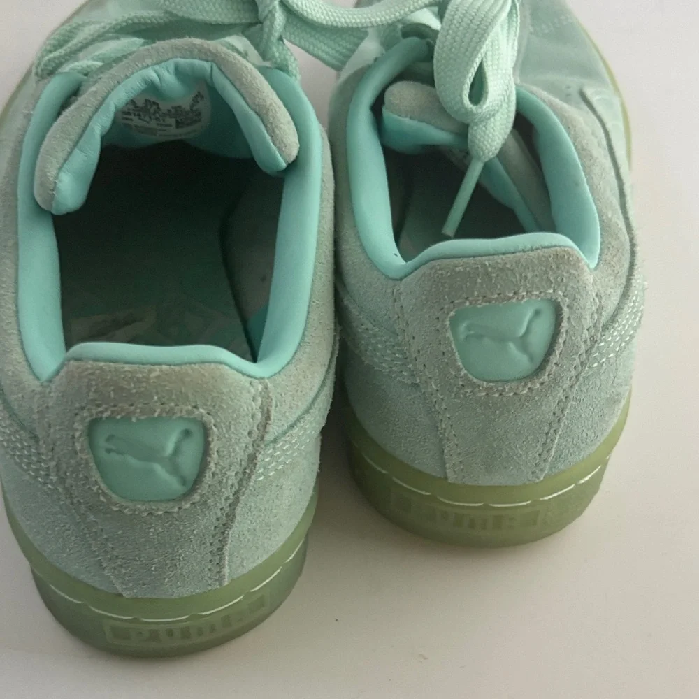 Puma Mint Green Suede Sneakers sz 5.5